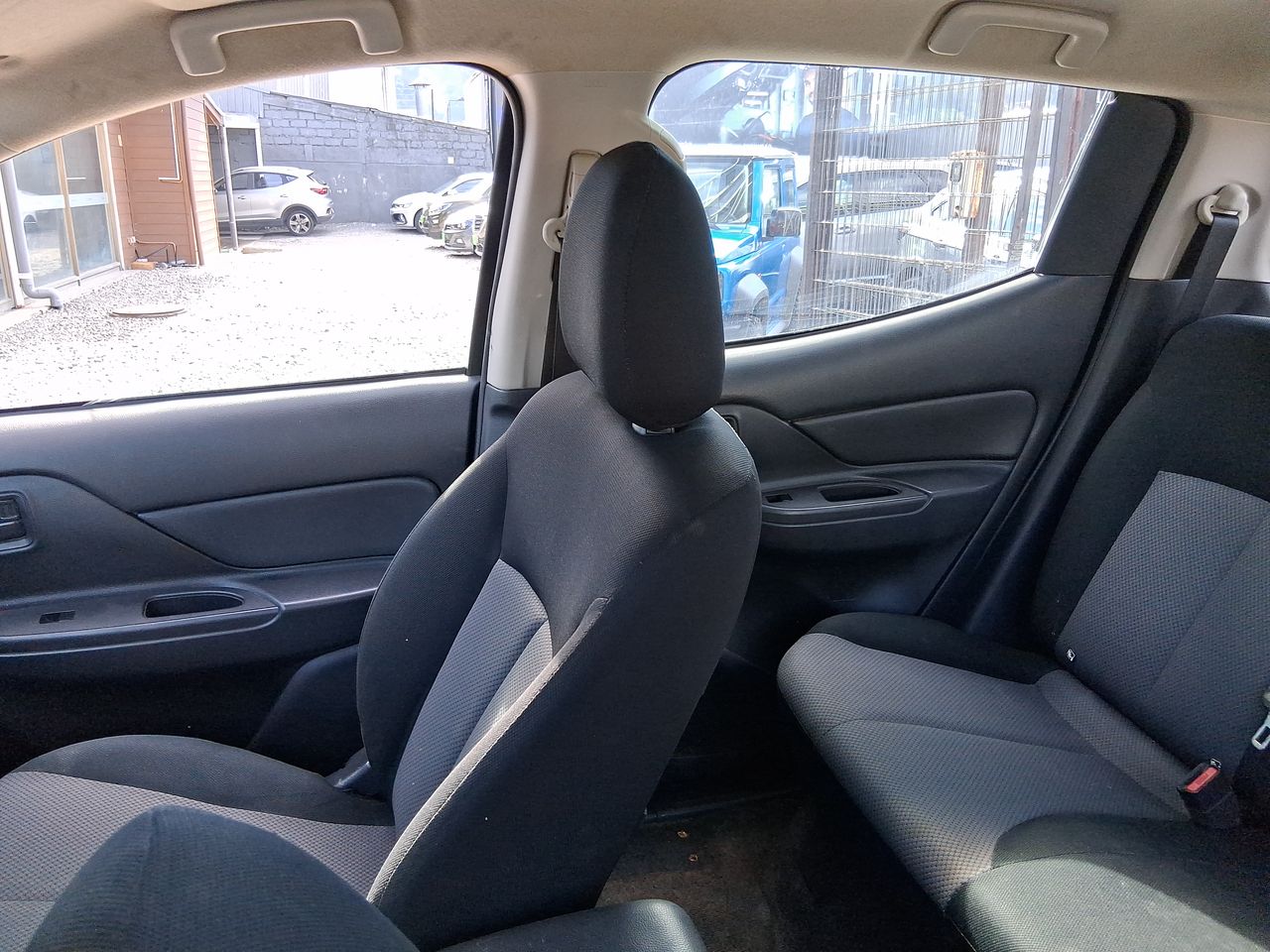 Mitsubishi L200 — foto 2 de 27