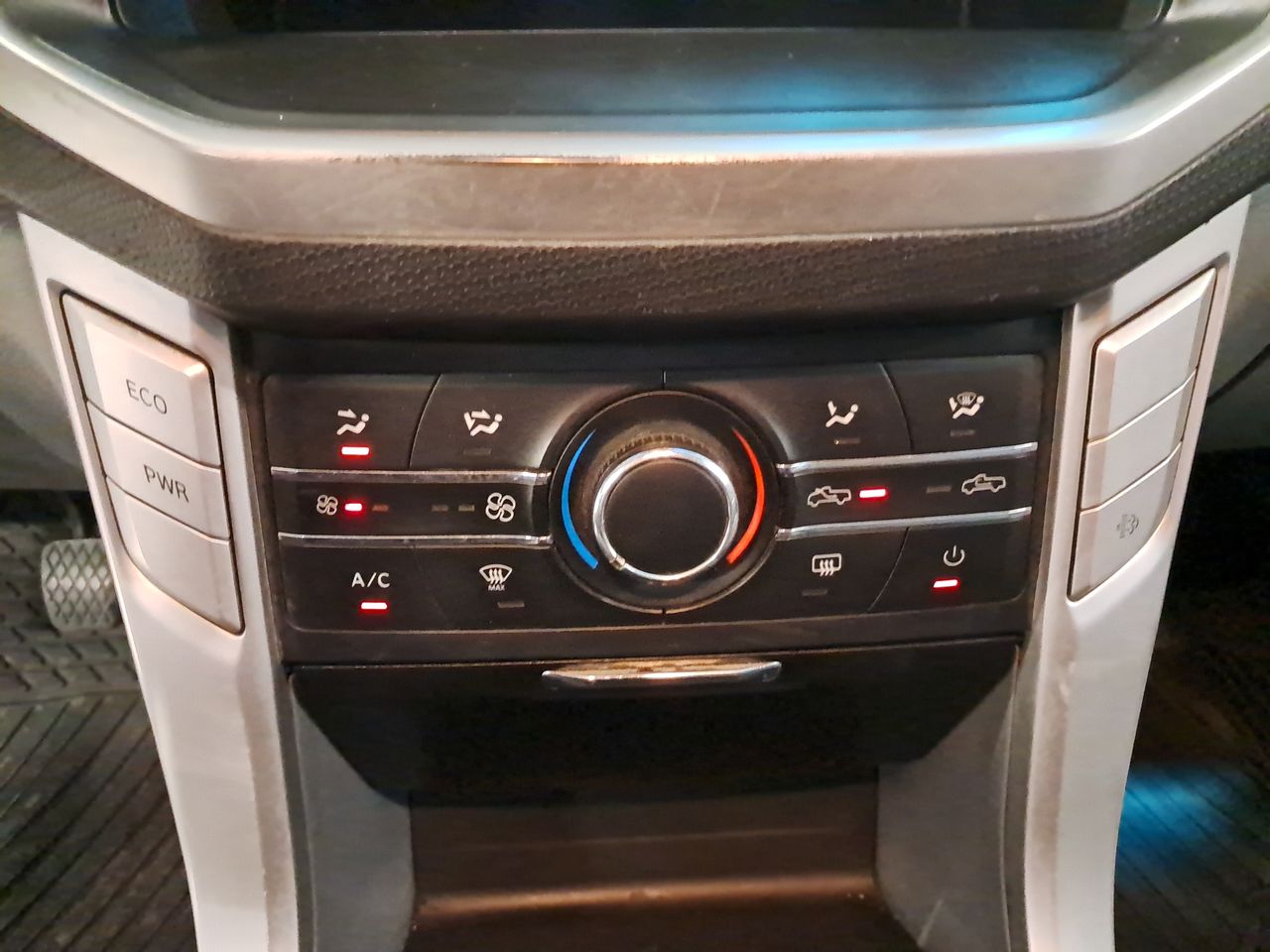 MAXUS - 27