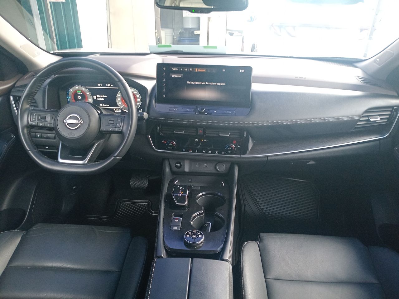NISSAN - 23