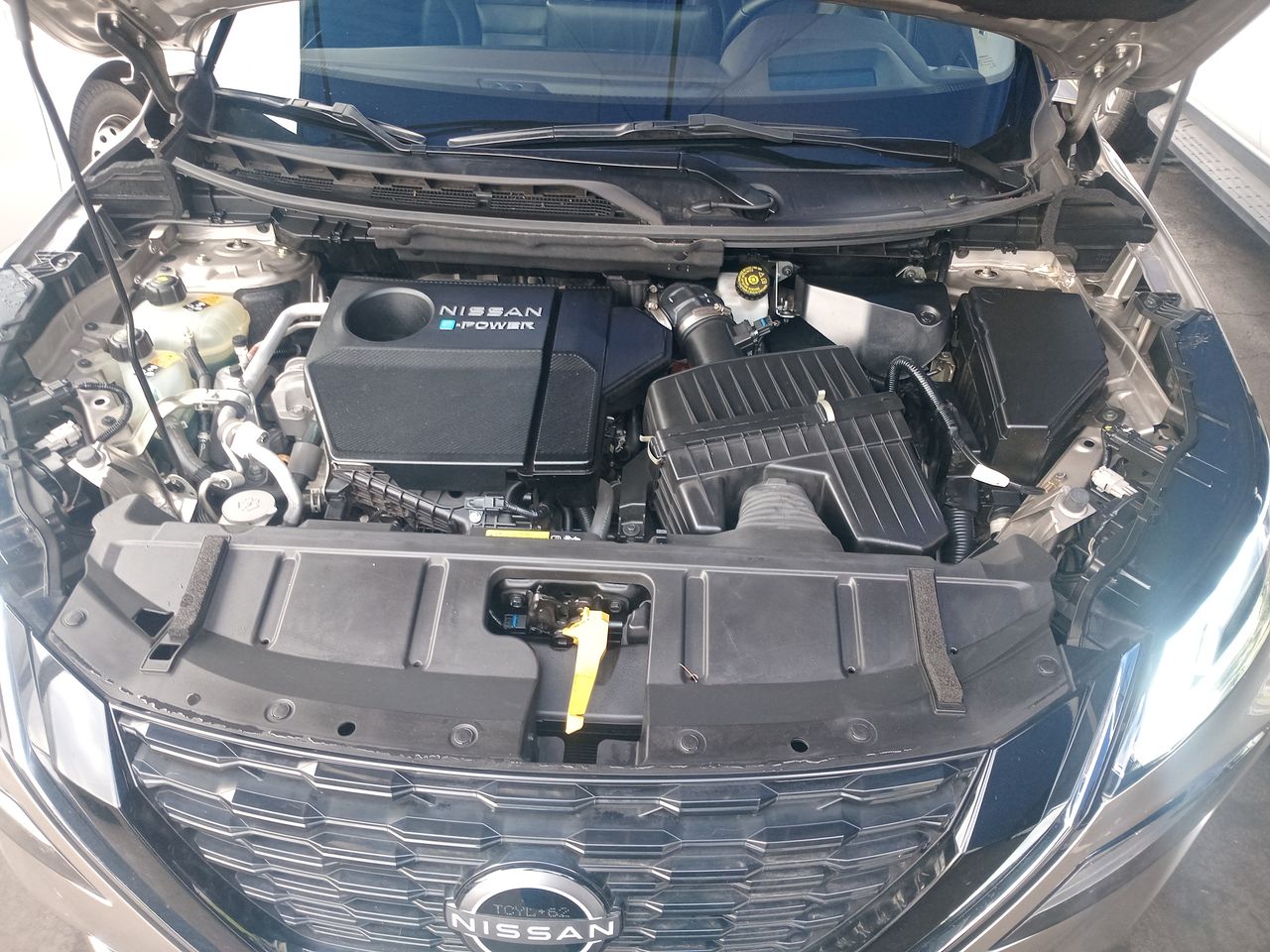NISSAN - 8