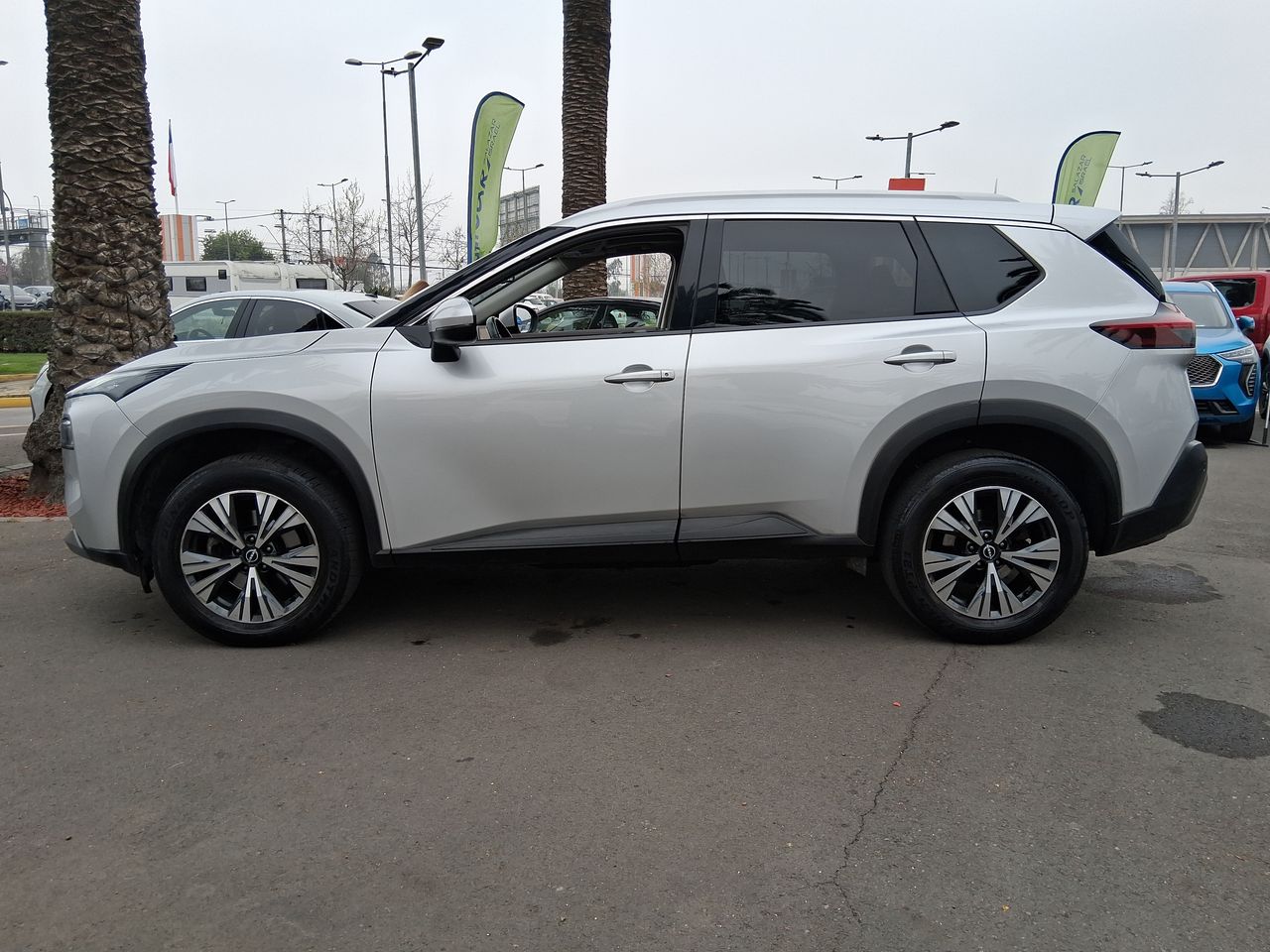 NISSAN - 4