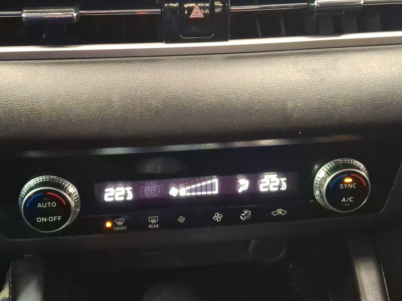 Mitsubishi Outlander — foto 31 de 36