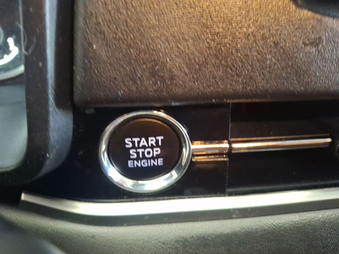 Mitsubishi Outlander — foto 36 de 36