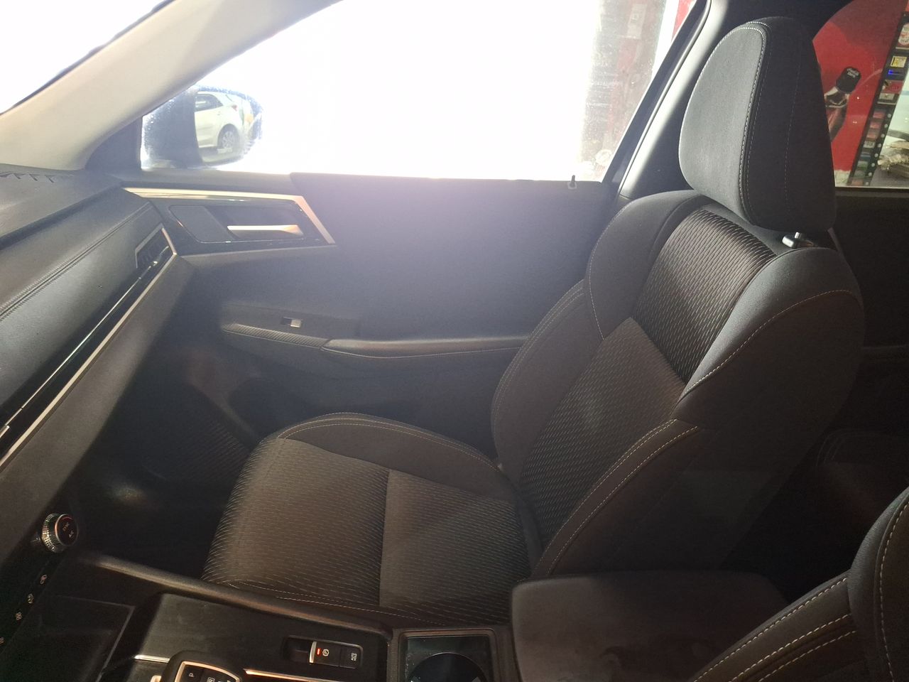 Mitsubishi Outlander — foto 11 de 36