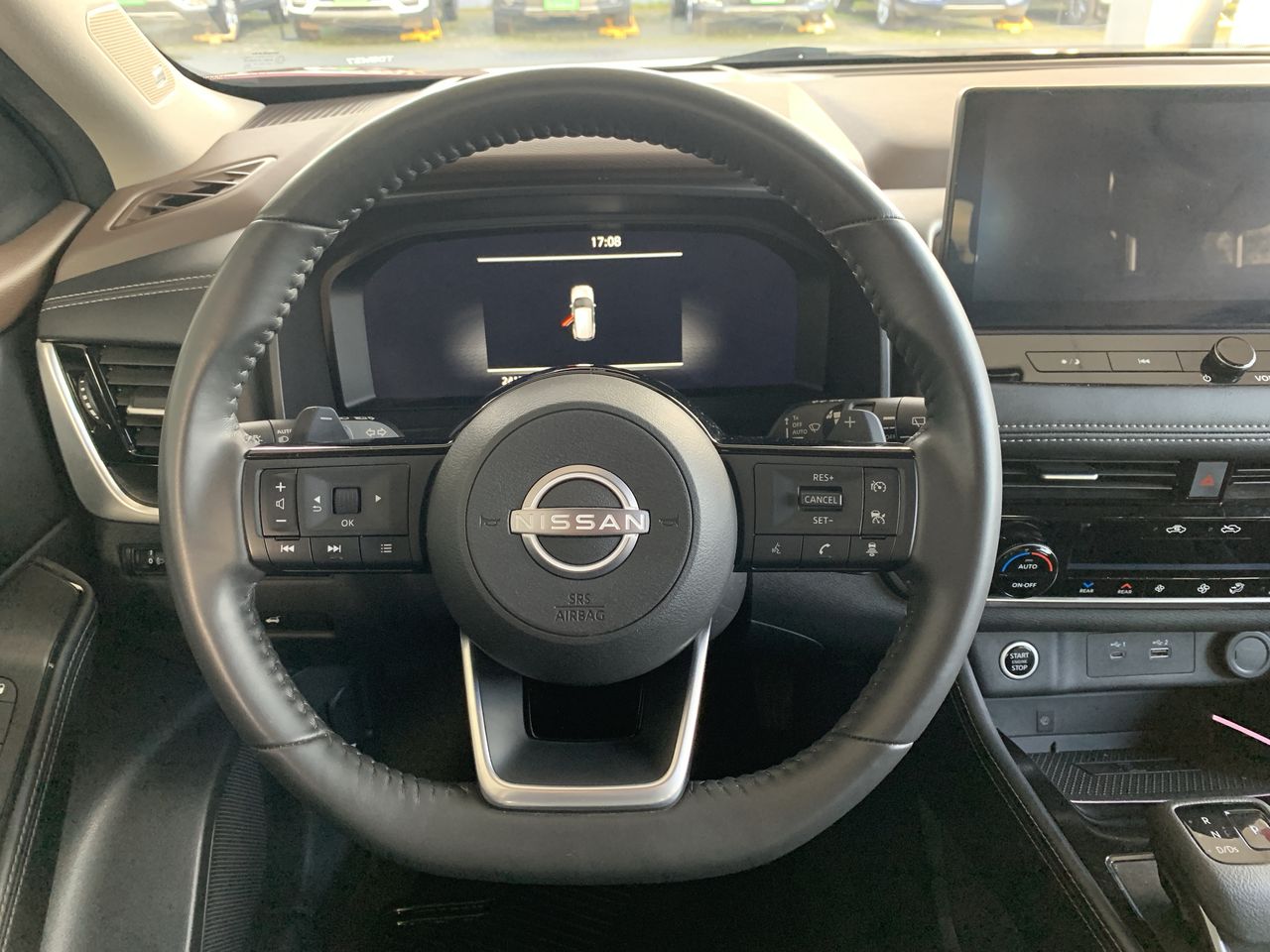 NISSAN - 26