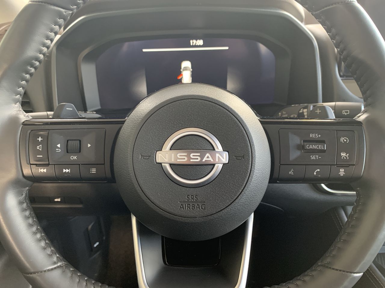 NISSAN - 27