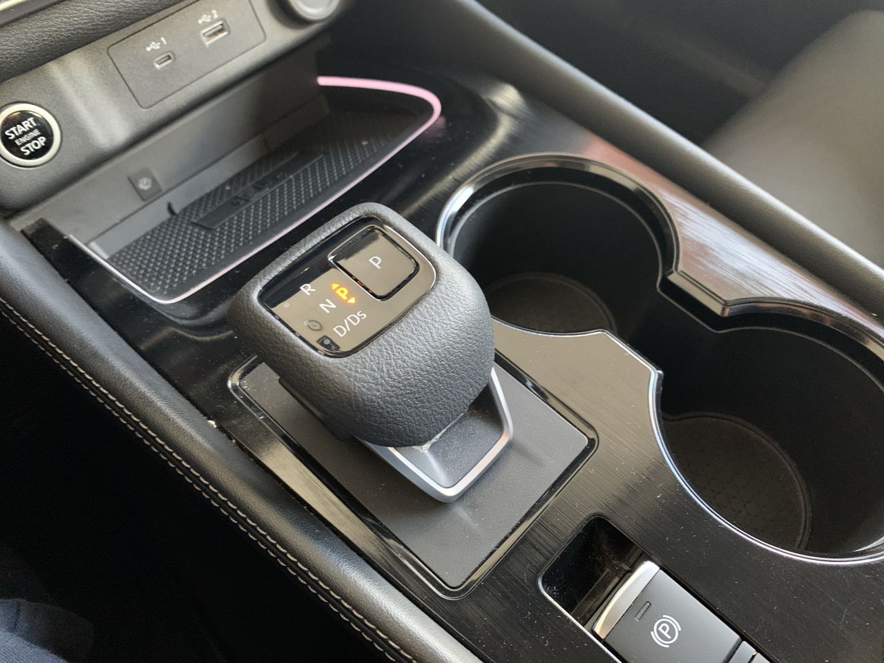 NISSAN - 32