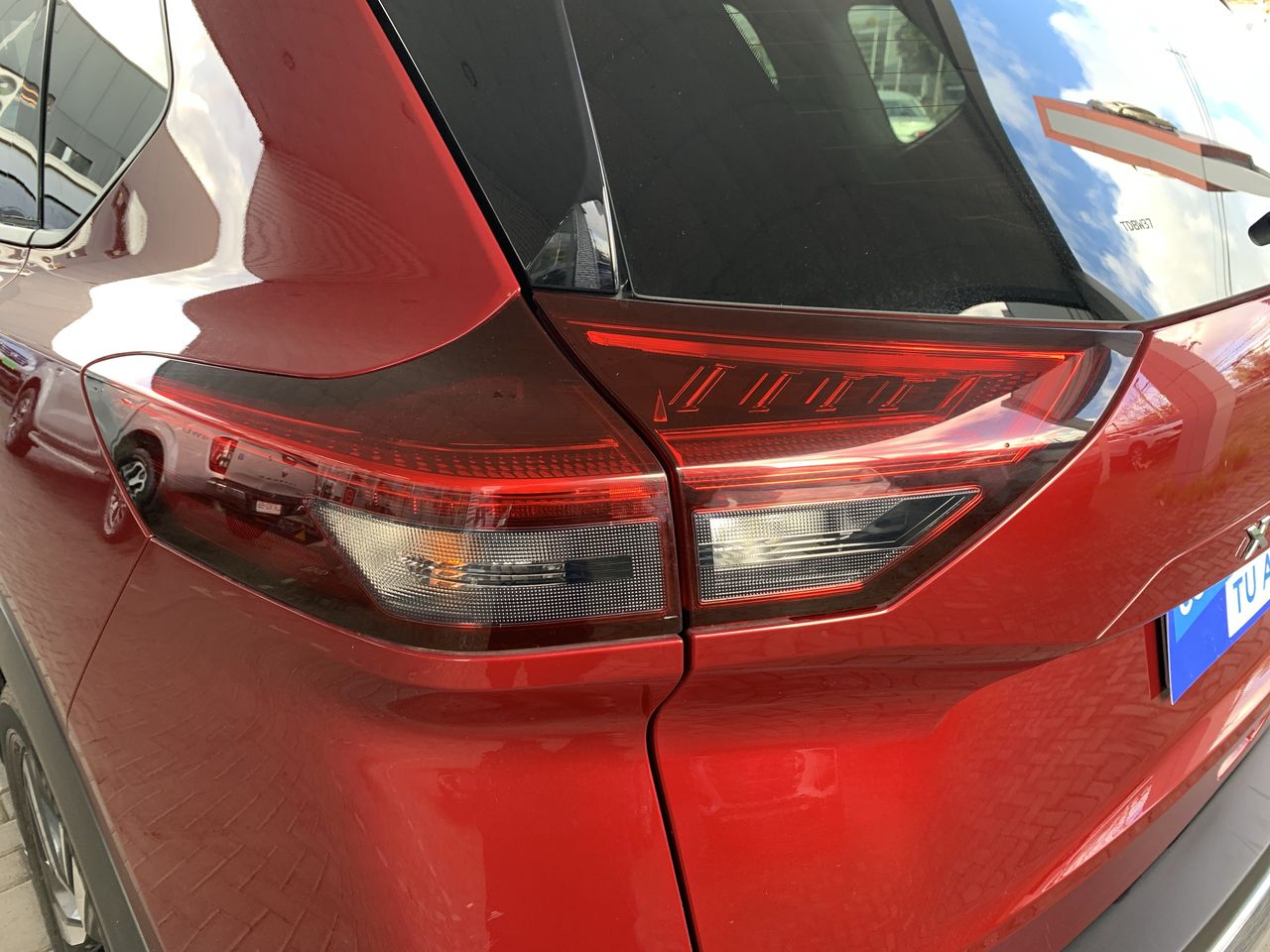 NISSAN - 21