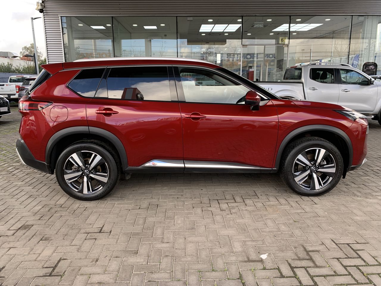 NISSAN - 8