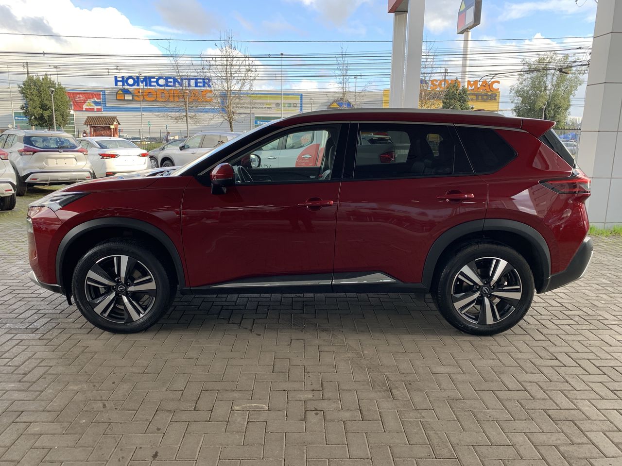 NISSAN - 4