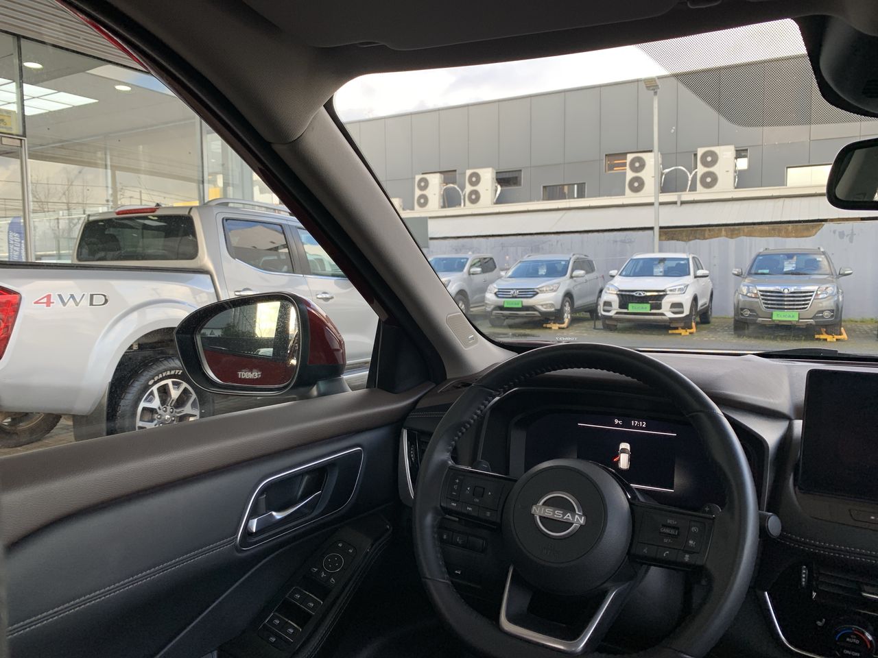 NISSAN - 16