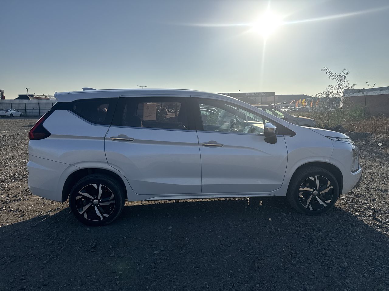 MITSUBISHI - 8
