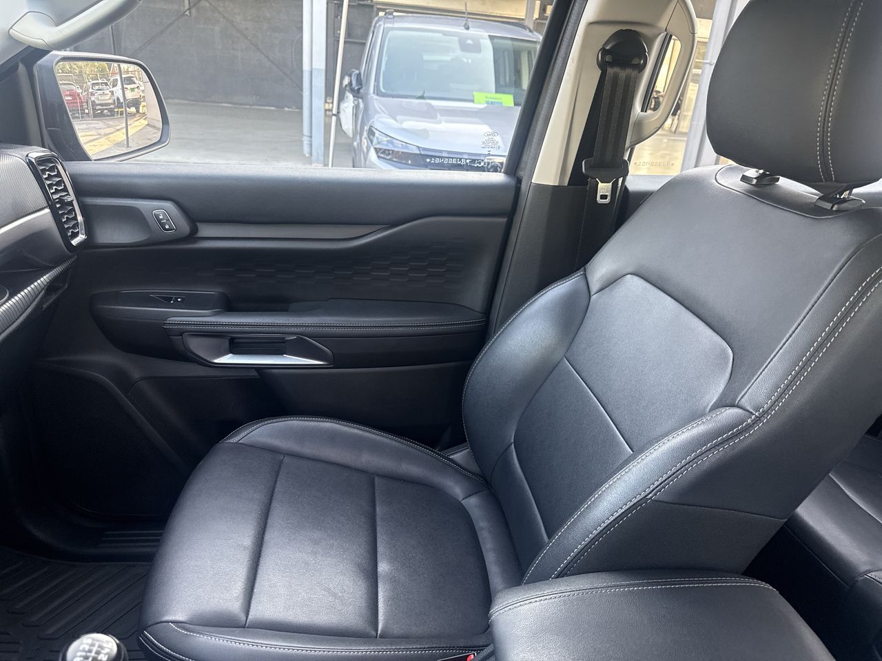 SsangYong Rexton — foto 16 de 30