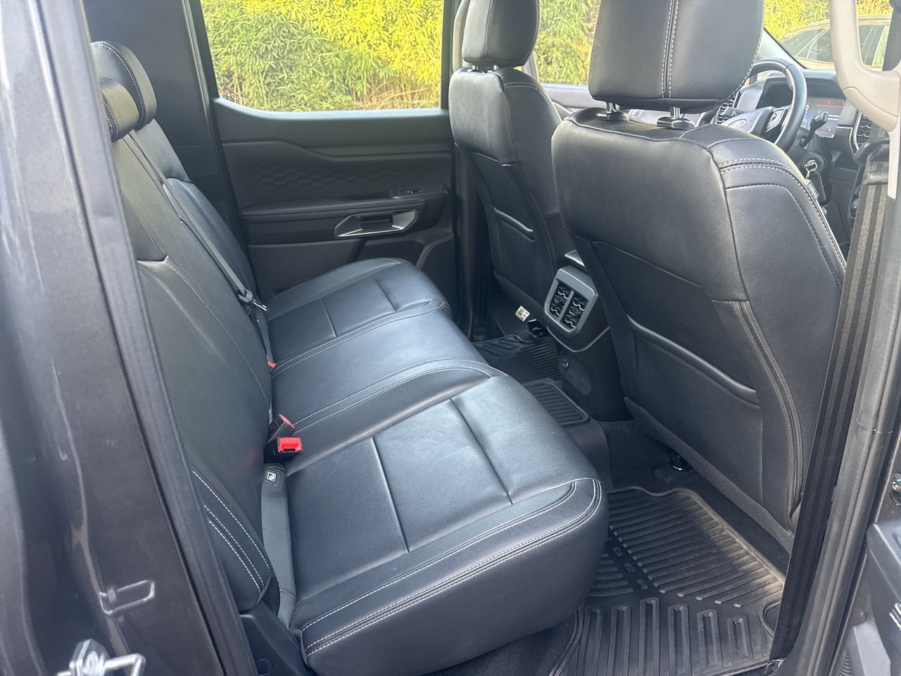 SsangYong Rexton — foto 4 de 30