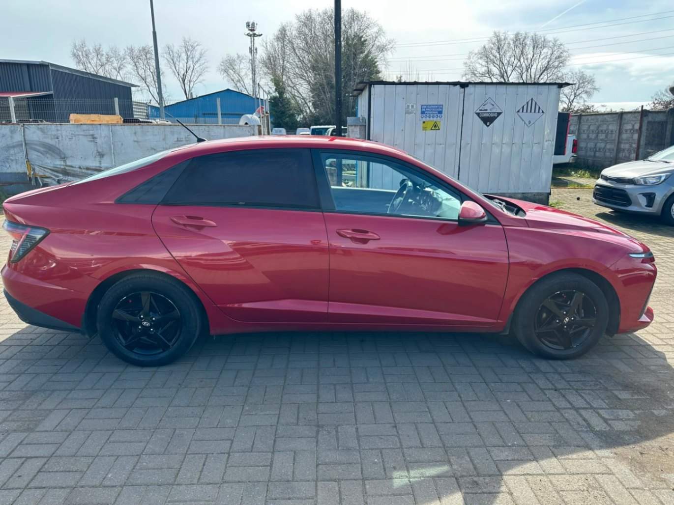 HYUNDAI - 3