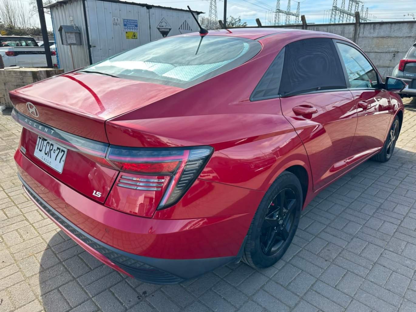 HYUNDAI - 4