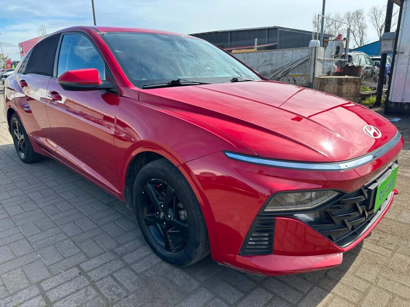 HYUNDAI