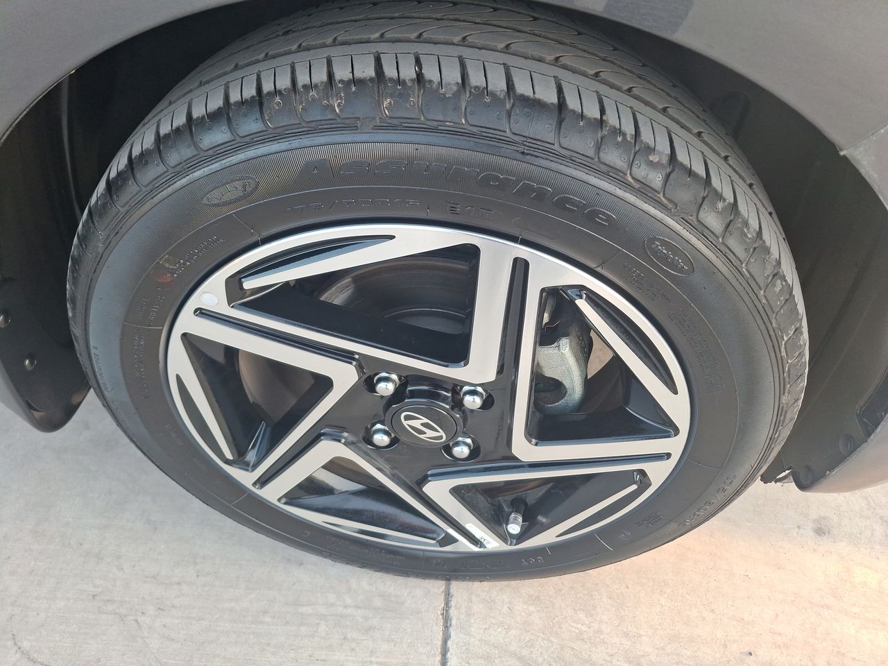 HYUNDAI - 17