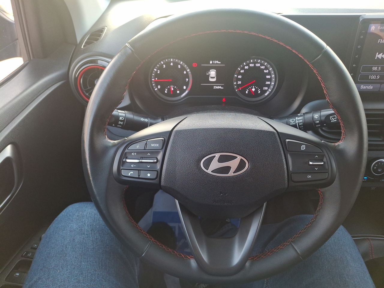 HYUNDAI - 23