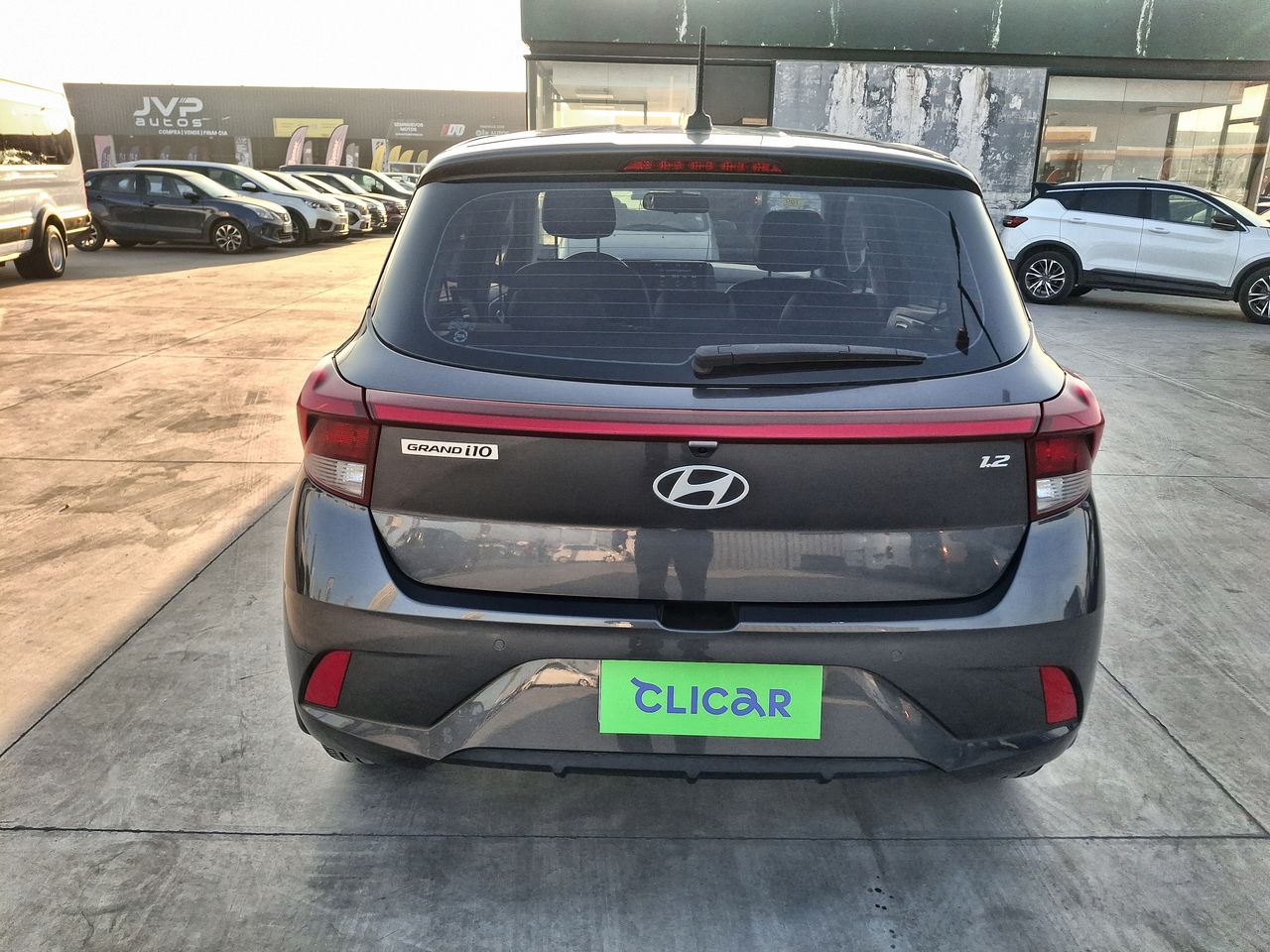 HYUNDAI - 6