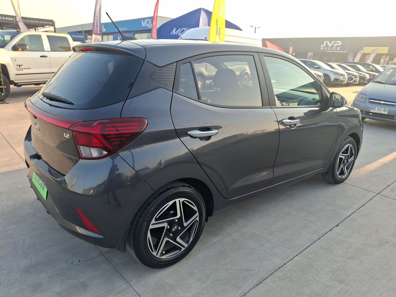 HYUNDAI - 7