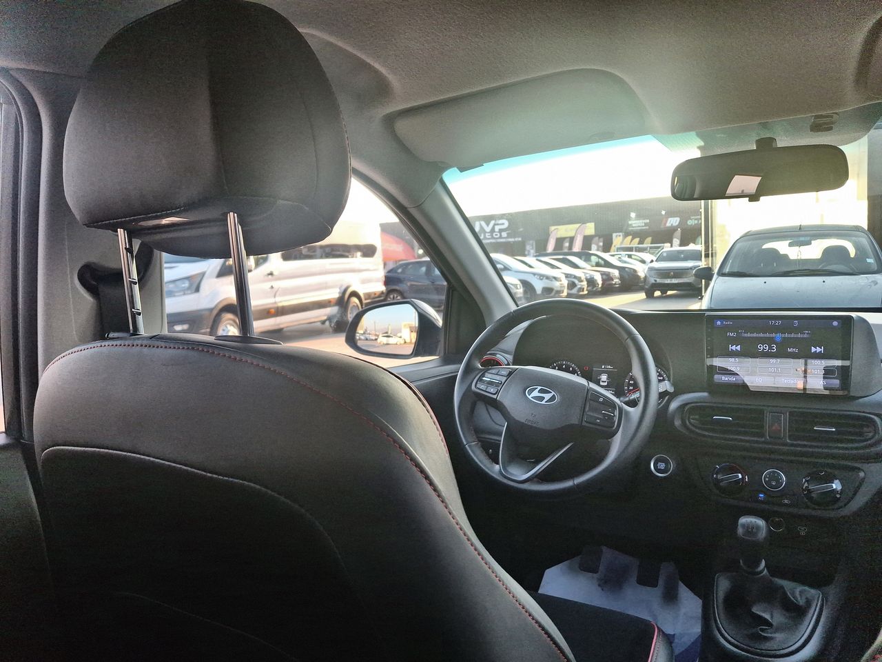HYUNDAI - 16