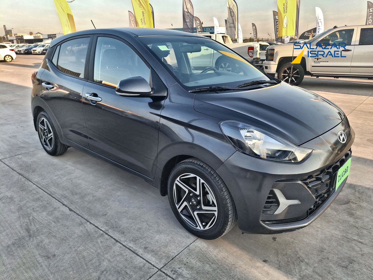 HYUNDAI