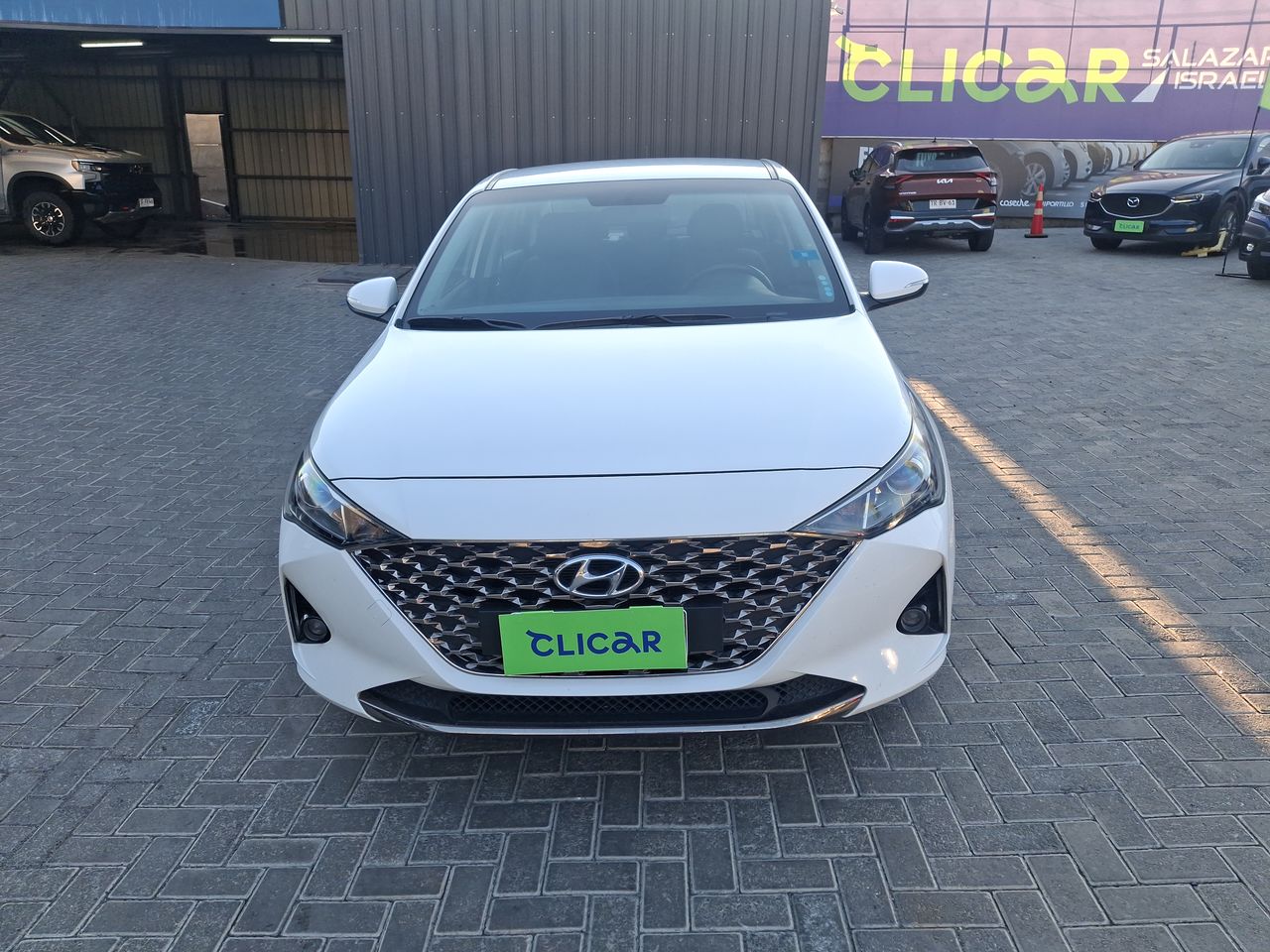 HYUNDAI - 3