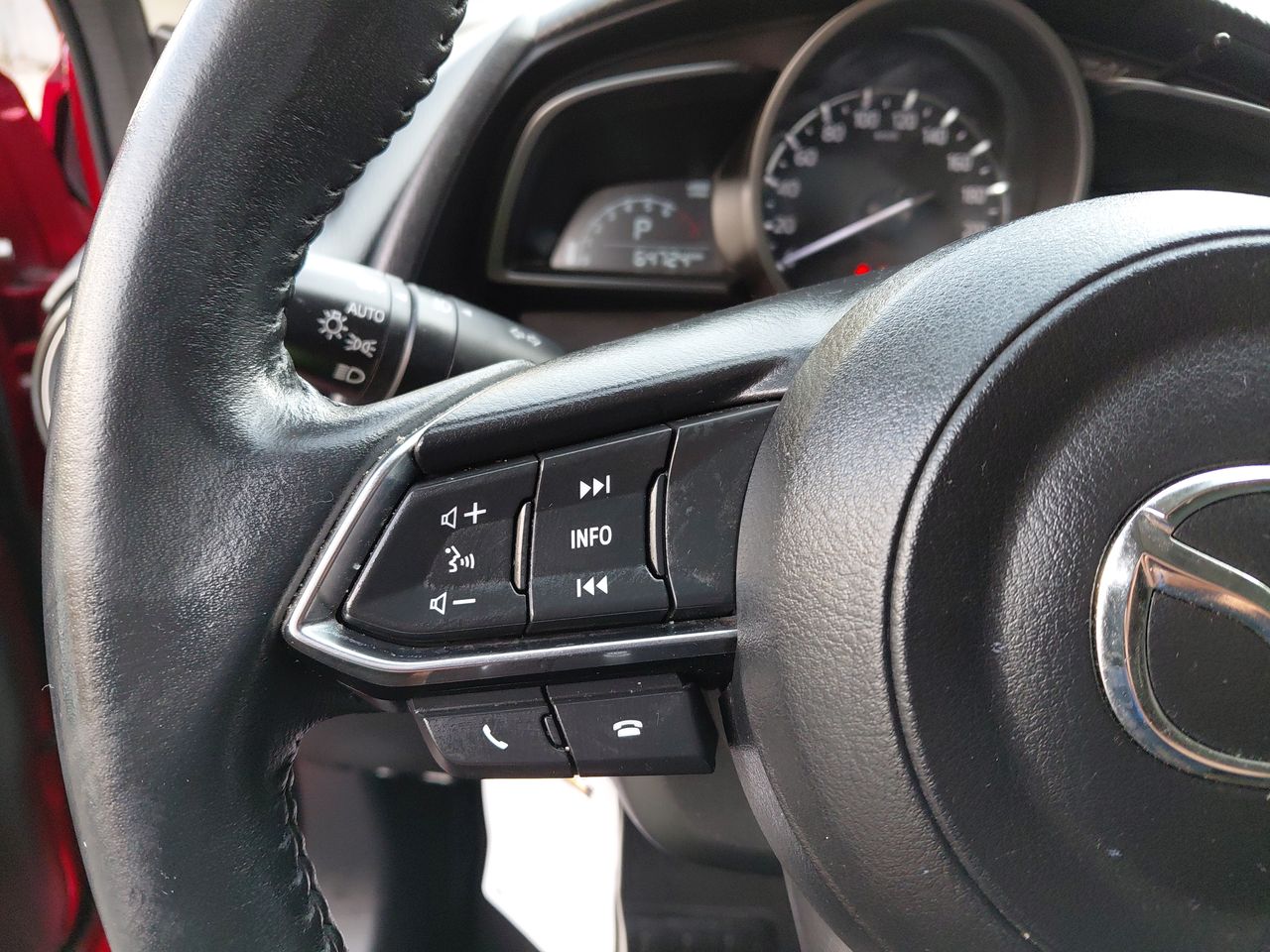 Mazda CX-3 — foto 18 de 27