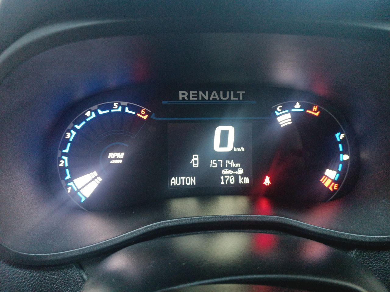 RENAULT - 19