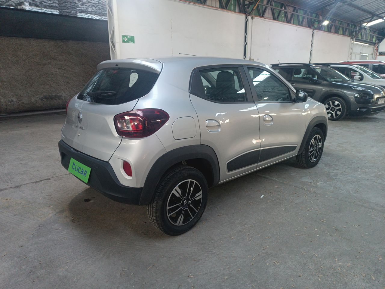 RENAULT - 6