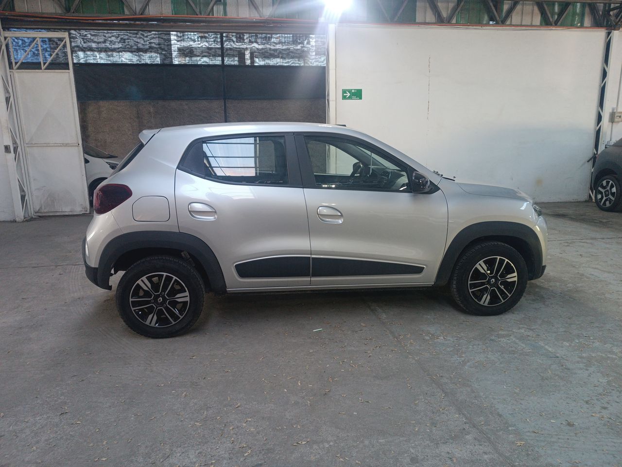 RENAULT - 7