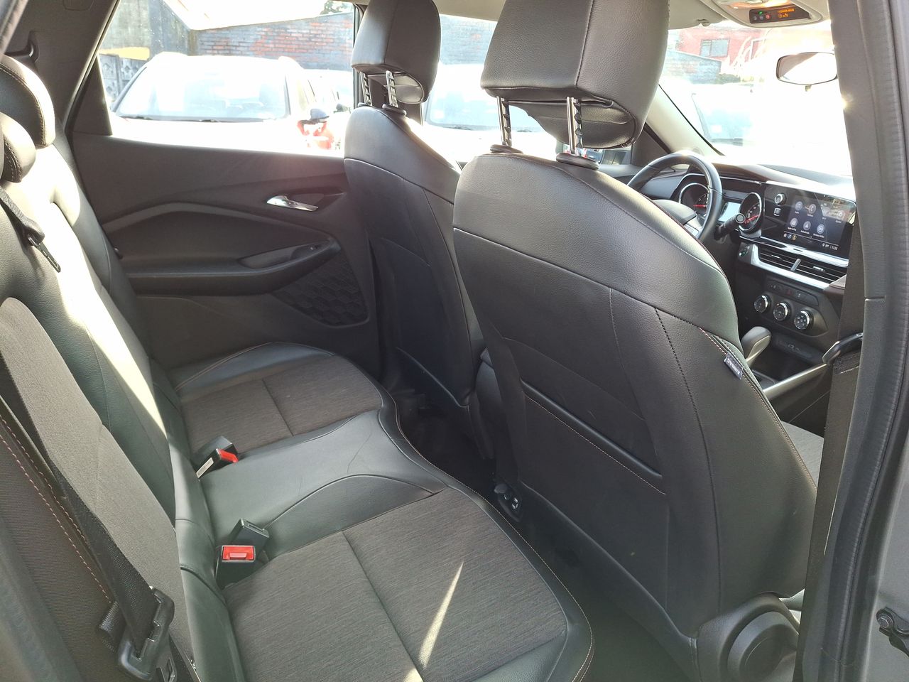Chevrolet Montana — foto 16 de 35