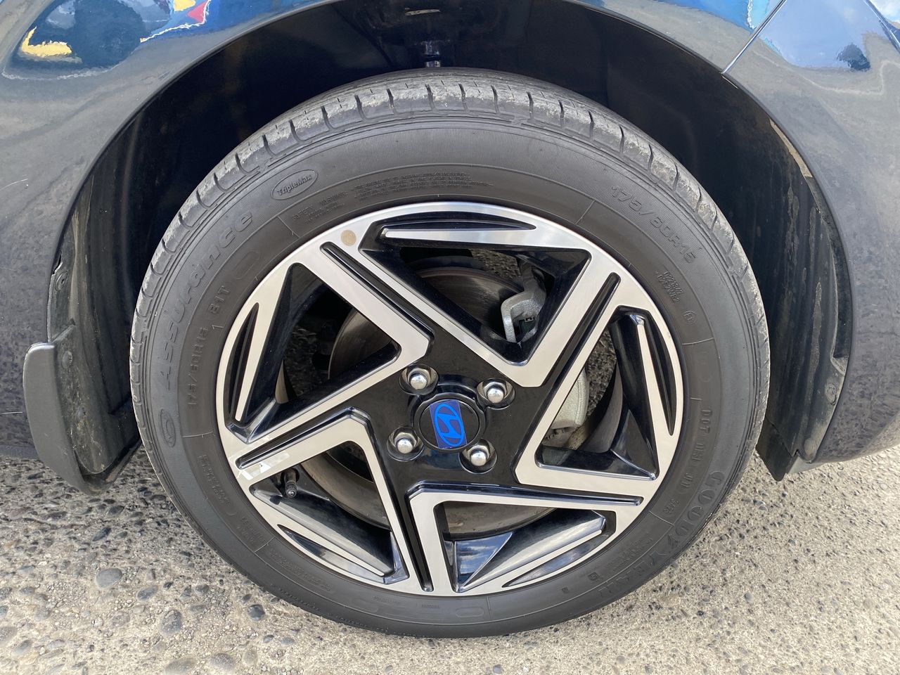 HYUNDAI - 17