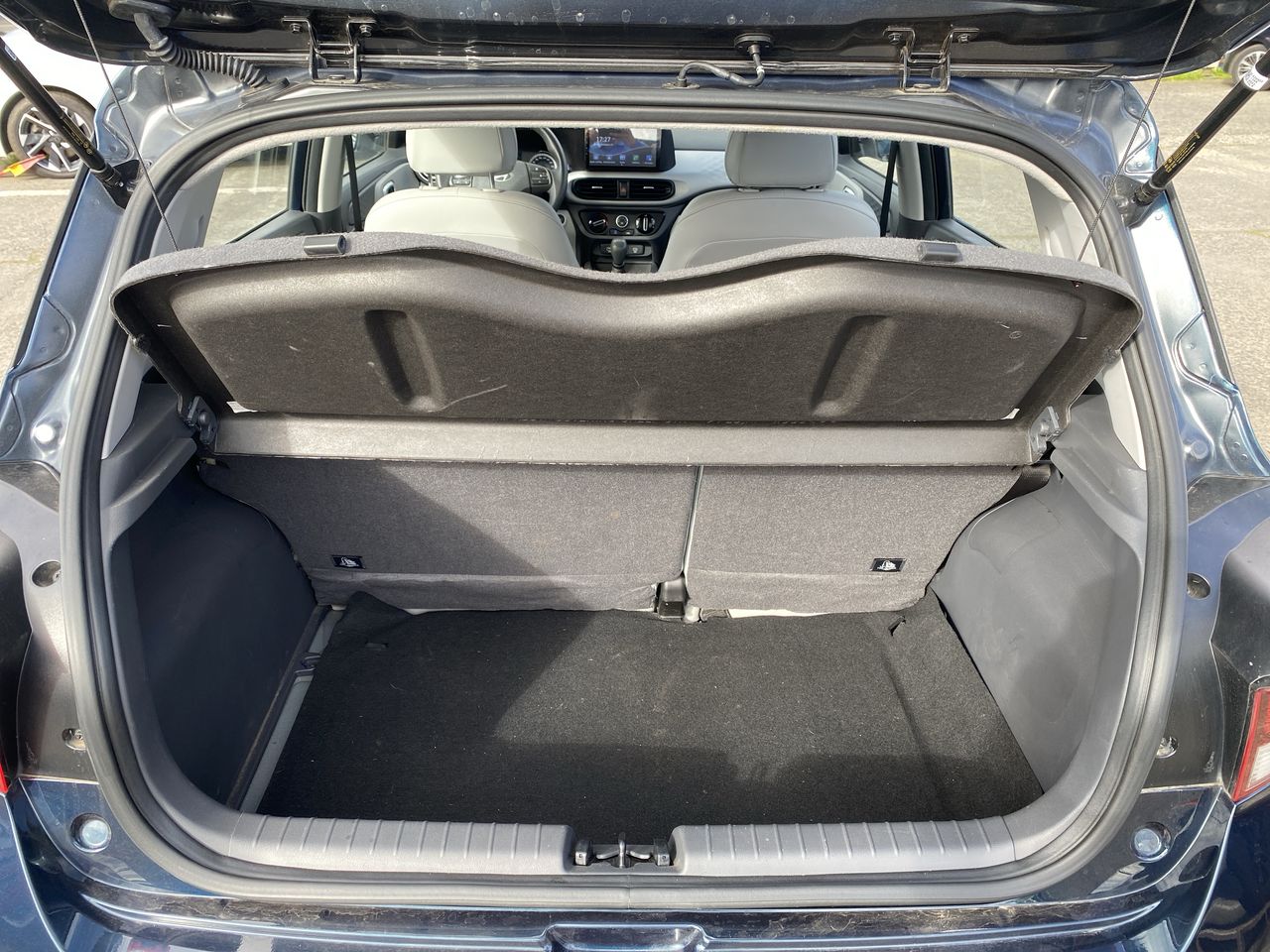 HYUNDAI - 21