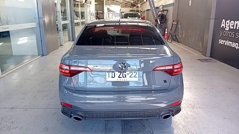VOLKSWAGEN - 4