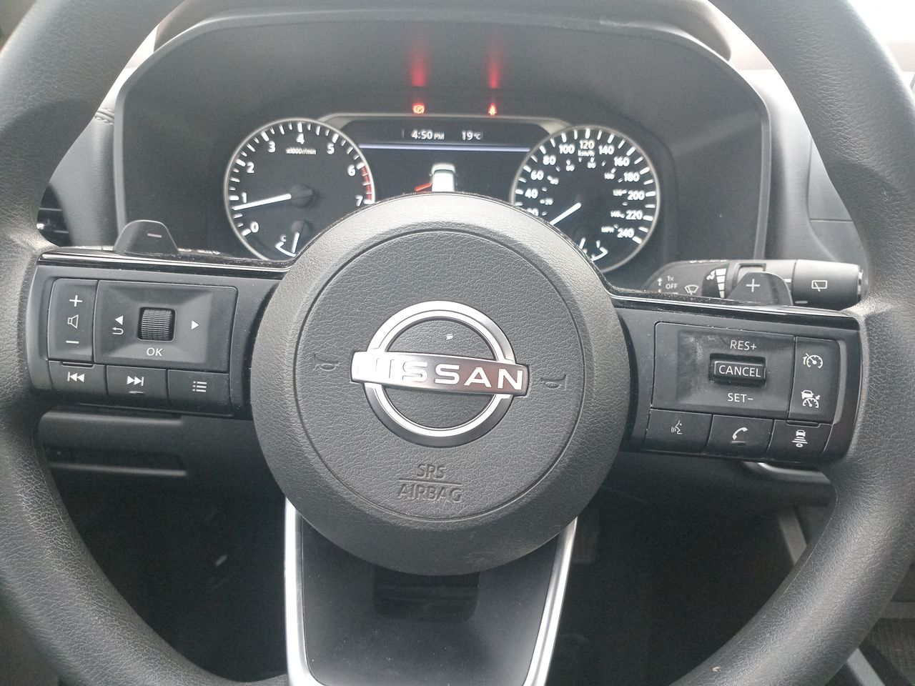 Nissan X-Trail — foto 26 de 36