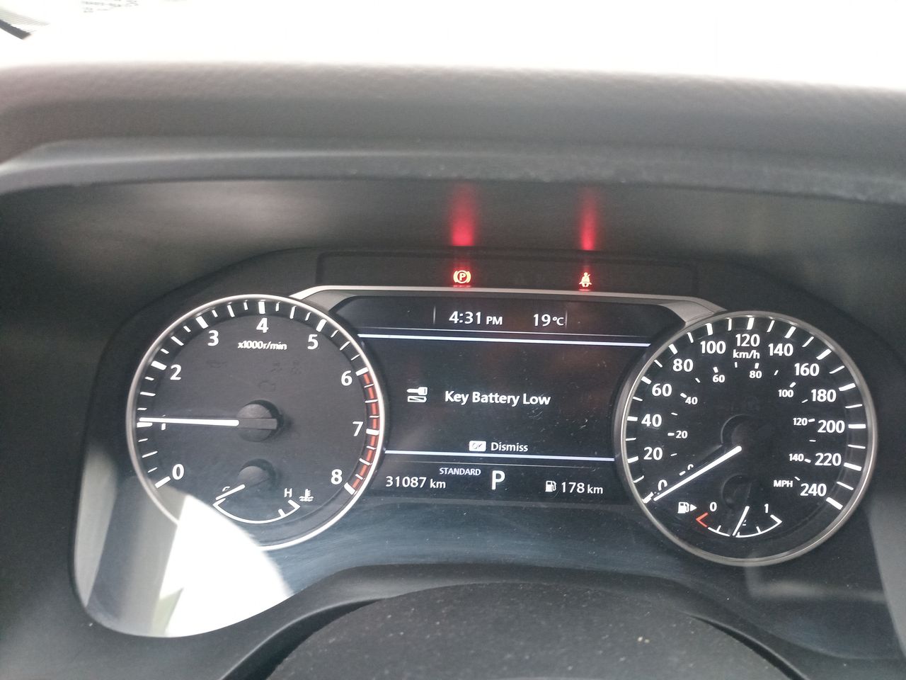 Nissan X-Trail — foto 27 de 36