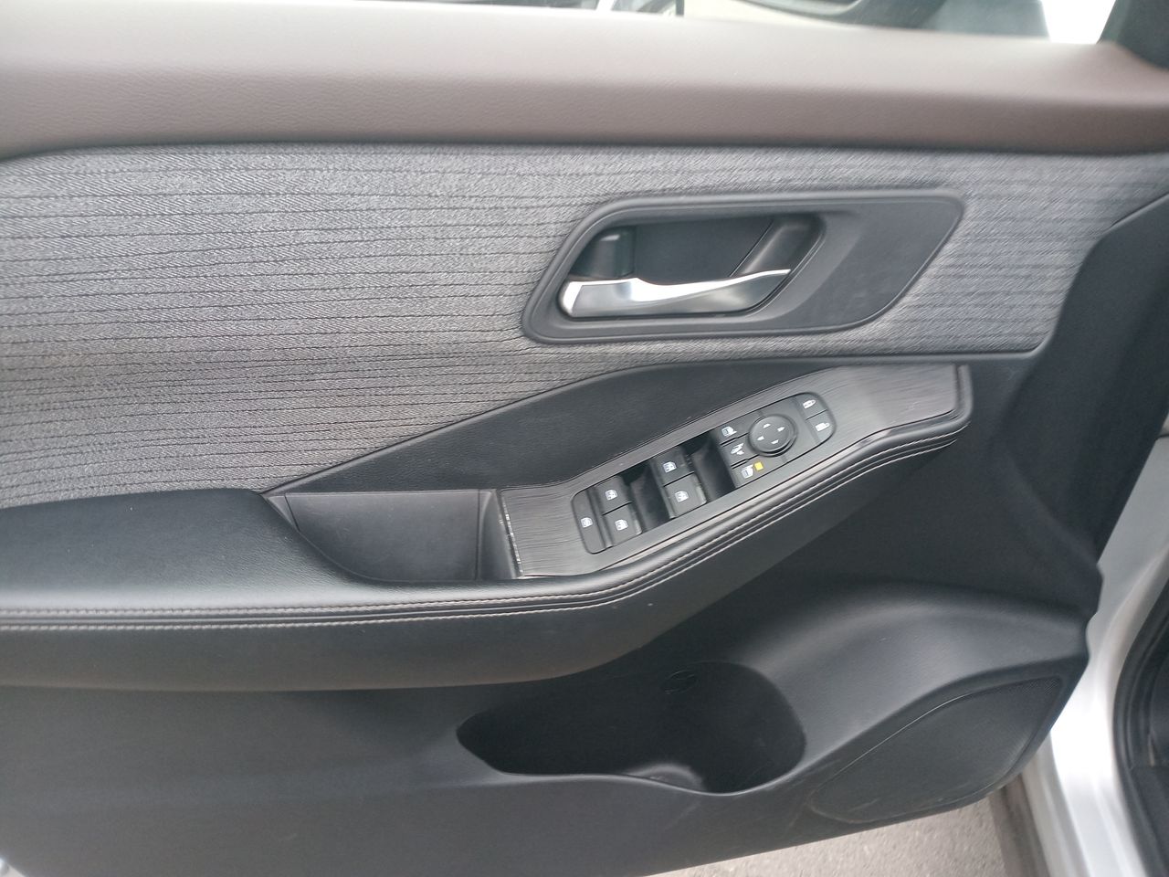 Nissan X-Trail — foto 22 de 36