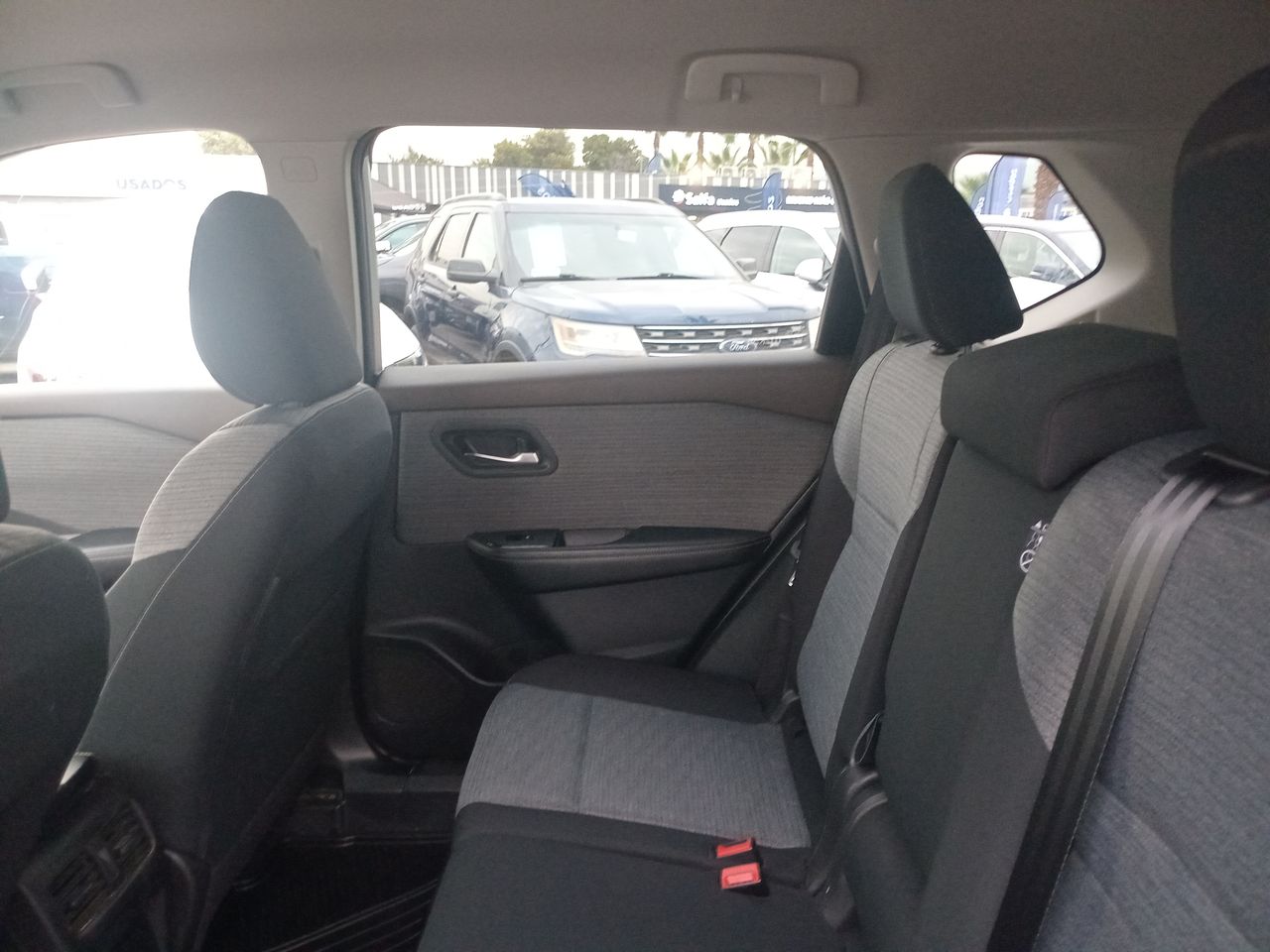 Nissan X-Trail — foto 12 de 36
