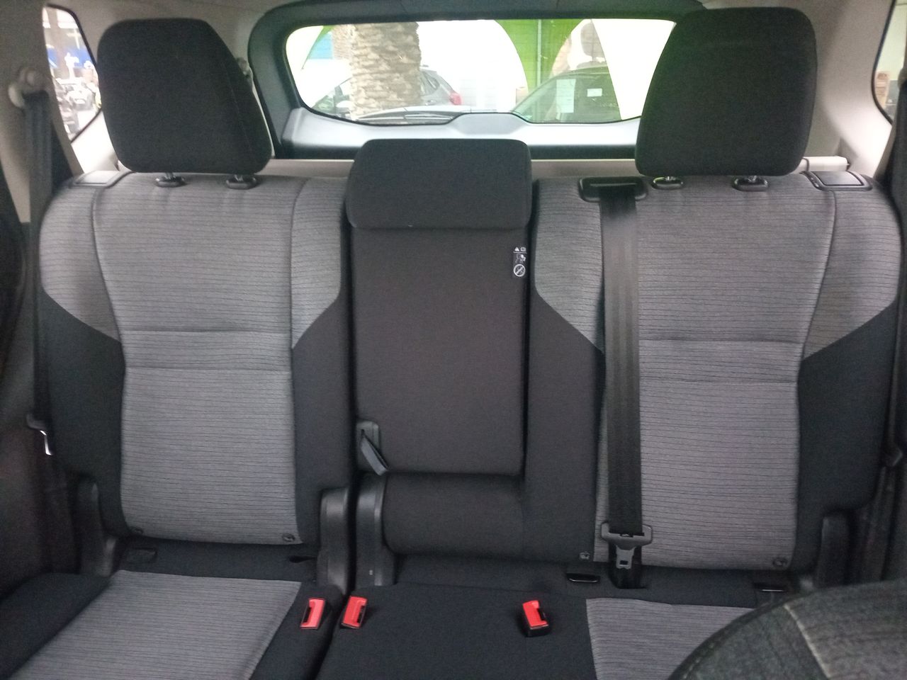 Nissan X-Trail — foto 13 de 36