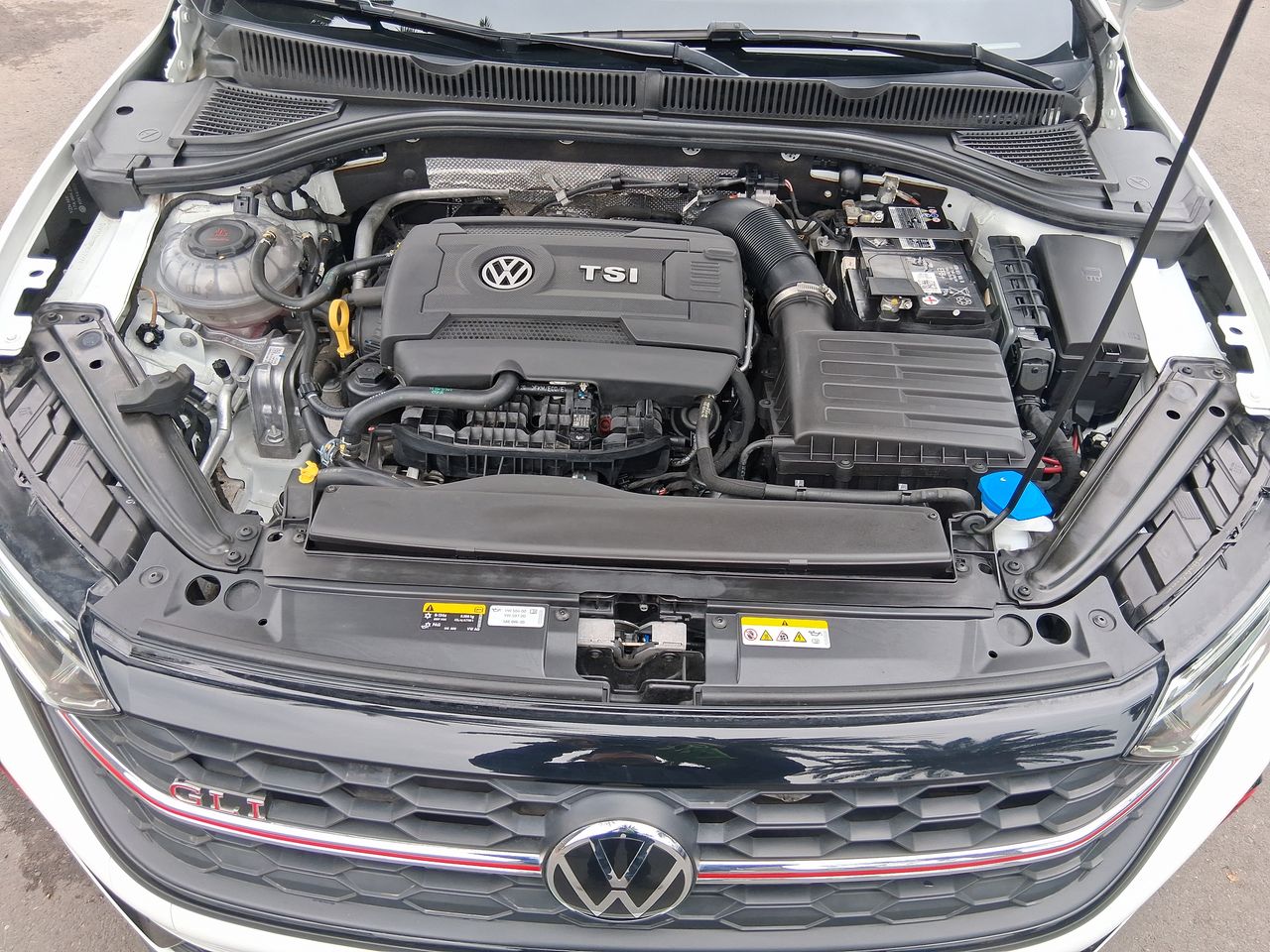 VOLKSWAGEN - 18