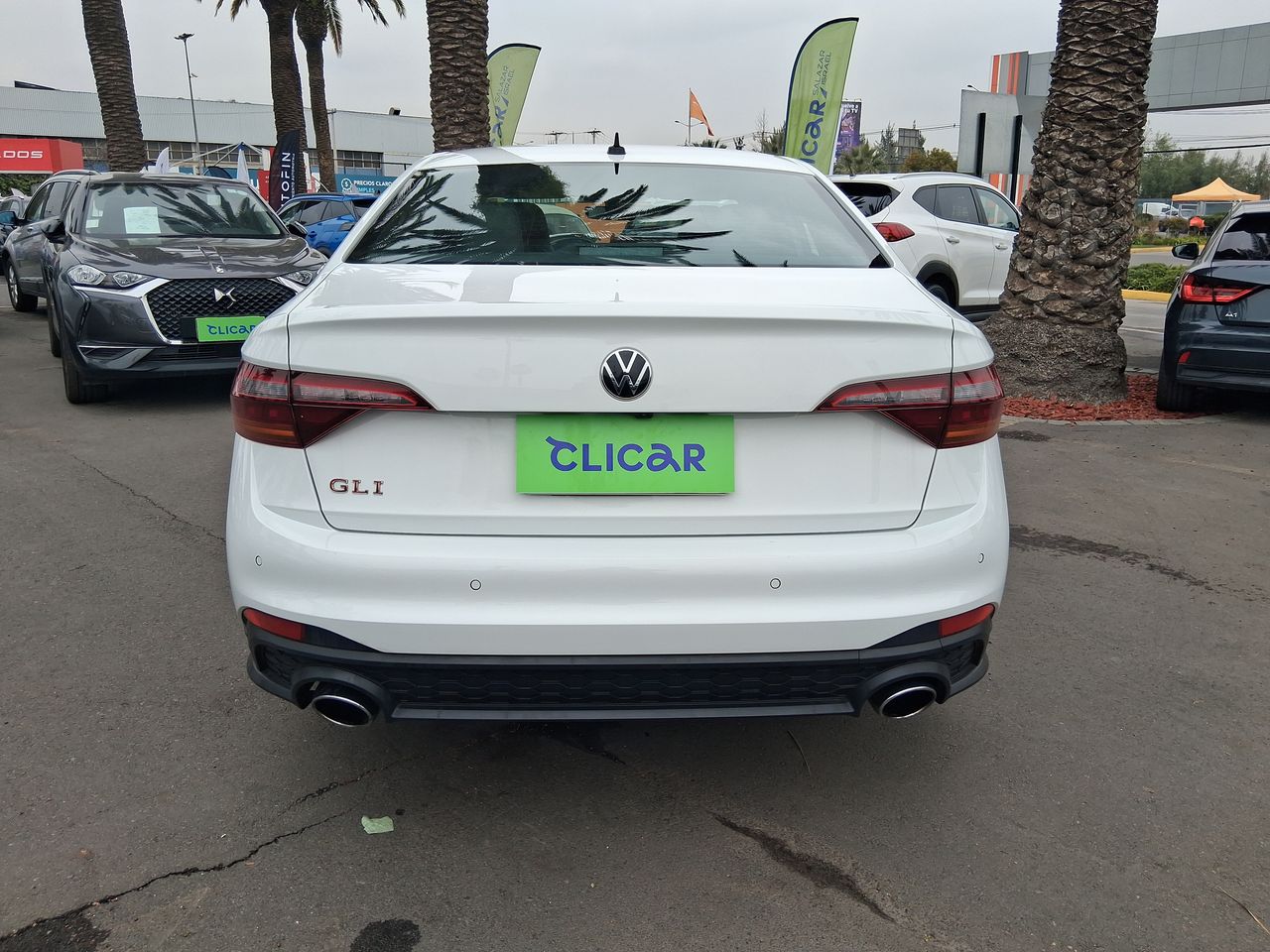 VOLKSWAGEN - 6