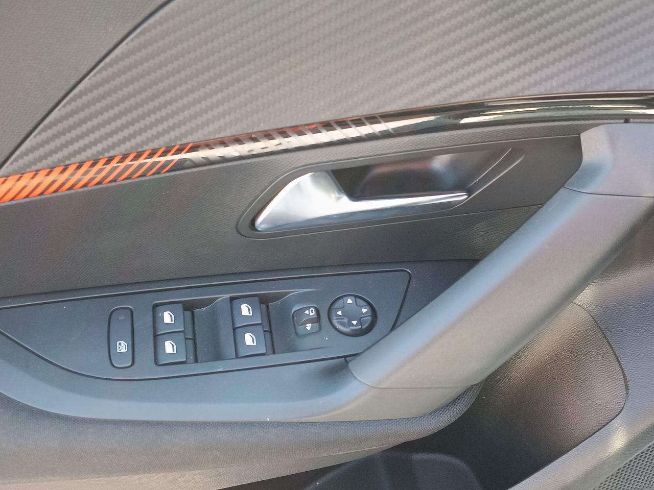 PEUGEOT - 20
