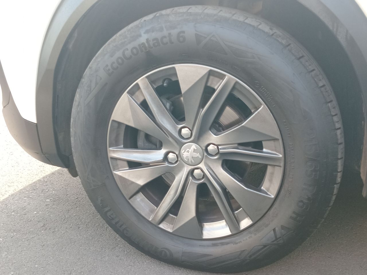 Peugeot 2008 — foto 16 de 34