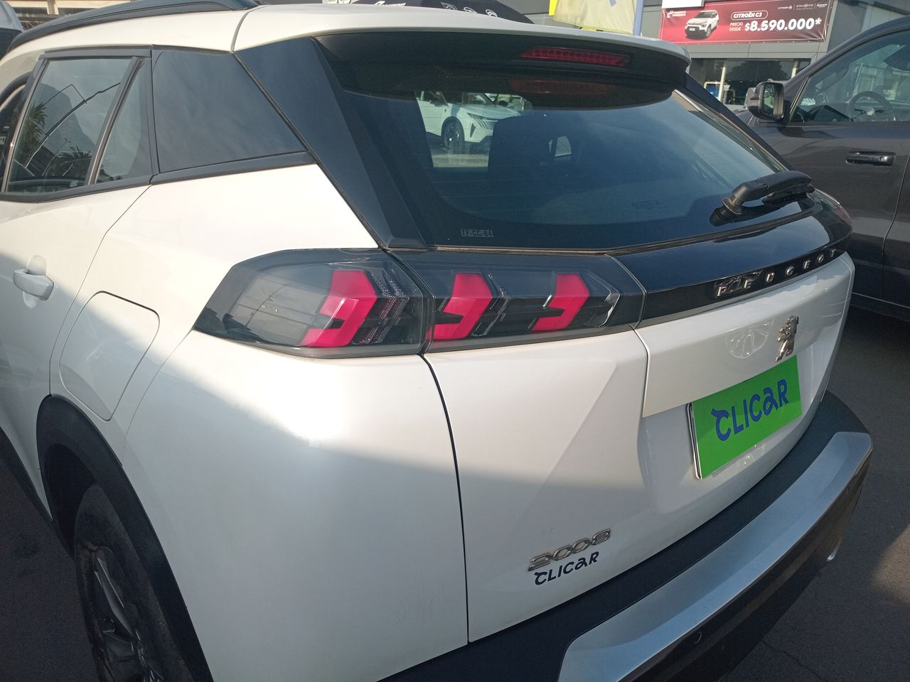 Peugeot 2008 — foto 19 de 34