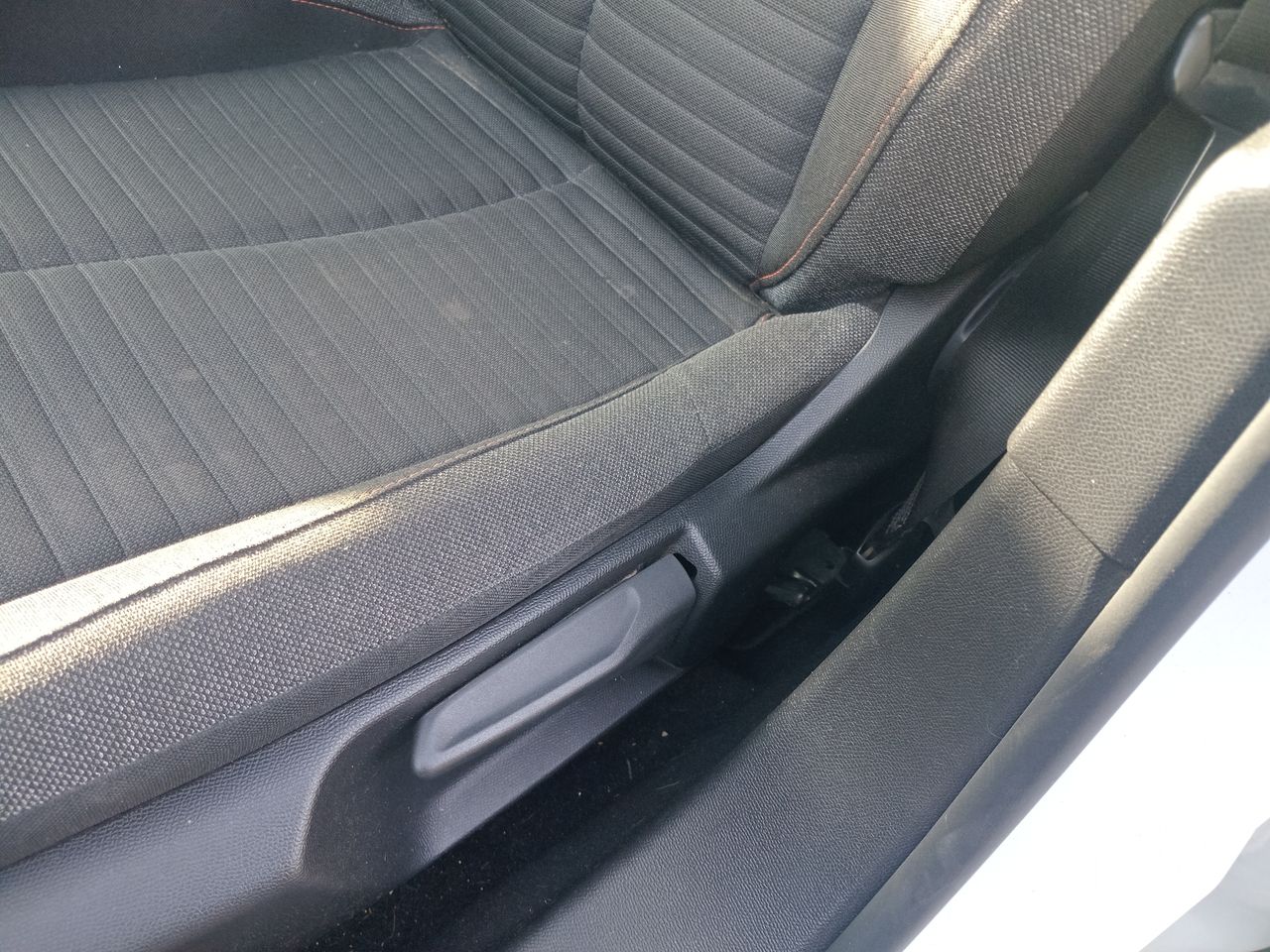 Peugeot 2008 — foto 22 de 34