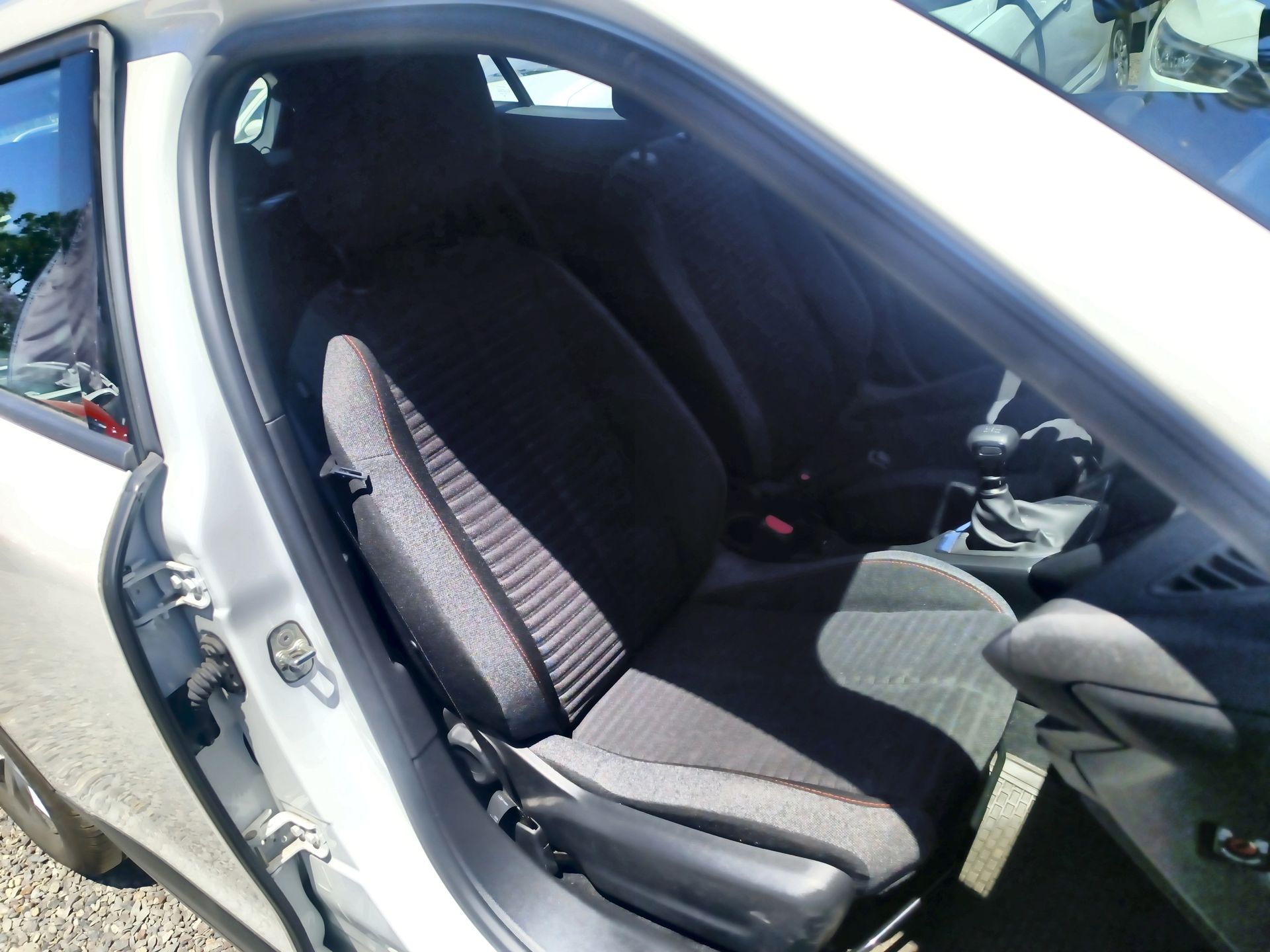 PEUGEOT - 28