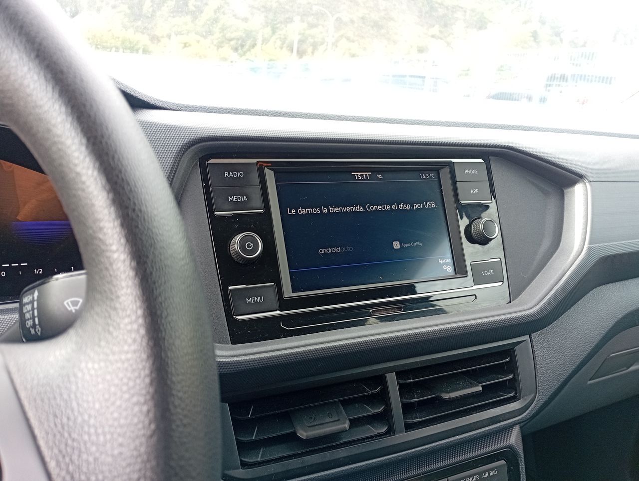 Volkswagen T-Cross — foto 13 de 18