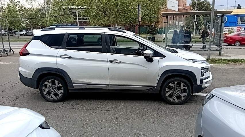 MITSUBISHI - 3